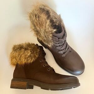 UGG® Harrison Lace Tipped Faux Fur Collar Waterproof Leather Booties US 7